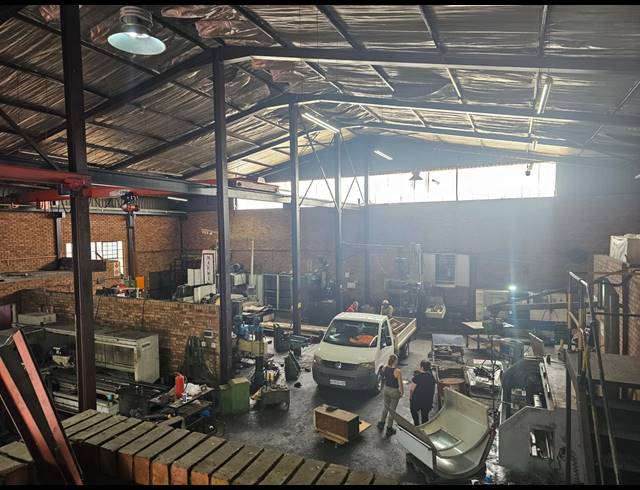 640M² WAREHOUSE TO LET IN BRAKPAN NORTH